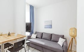 Nice 23 M Bright And Renovated Courtyard Side